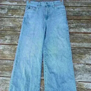 Cute Adriano goldshmied denim, high waisted and wide legged size 25r